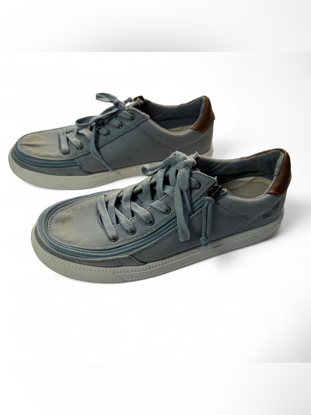 BILLY Footwear Classic Lace Low Adaptive Sneakers Light Blue Canvas Women's 8.5